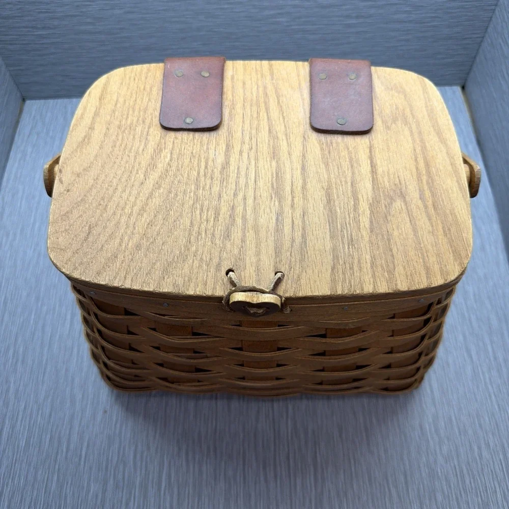 Vintage Gerald E Henn Workshops Picnic Basket Lidded Swing Handle Handwoven
